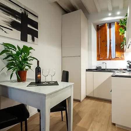 La Nicchia Apartment- Centralissimo